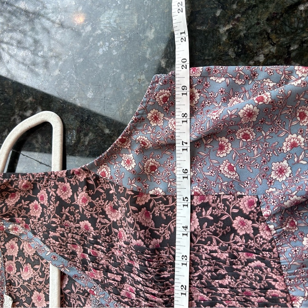 Mystree Button Down Pintucked Floral Tank Top. EUC. Boho. Flowy. - Picture 10 of 12